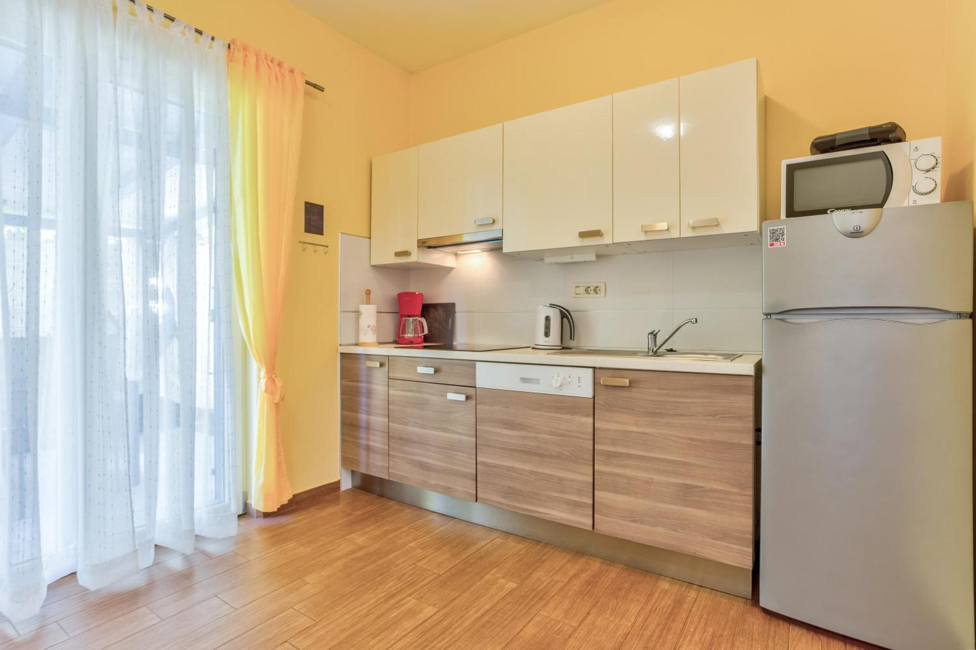 Apartment In Villa Moletto Seaside & Relax - 4 Guests Lovrečica Eksteriør bilde