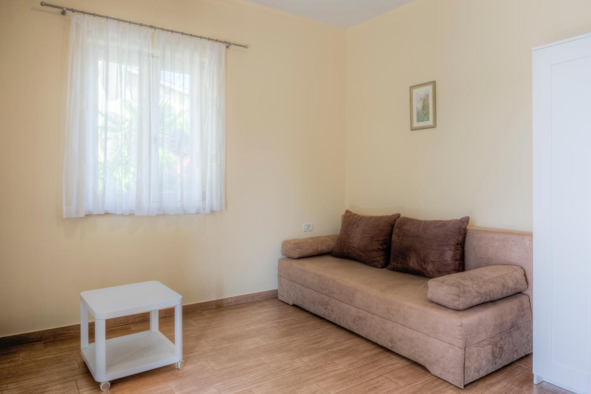 Apartment In Villa Moletto Seaside & Relax - 4 Guests Lovrečica Eksteriør bilde
