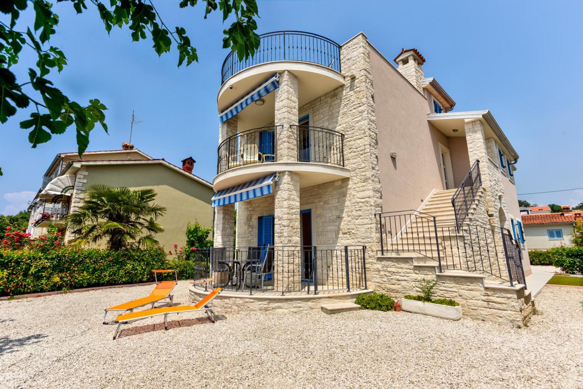 Apartment In Villa Moletto Seaside & Relax - 4 Guests Lovrečica Eksteriør bilde